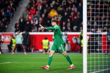 LEVERKUSEN, GERMANY - 11 Mart 2025: Jonas Urbig - Bayena 'da Bayer 04 Leverkusen ile FC Bayern Münih arasındaki UEFA Şampiyonlar Ligi futbol maçı.