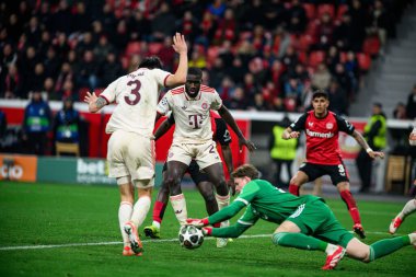 LEVERKUSEN, GERMANY - 11 Mart 2025: Dayot Upamecano - Bayer 04 Leverkusen ile Bayarena 'da FC Bayern Münih arasındaki UEFA Şampiyonlar Ligi maçı.