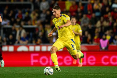 GENK, BELGIUM - 23 Mart 2025: Georgiy Sudakov - UEFA Uluslar Ligi Belçika Futbol Maçı - Cegeka Arena 'da Ukrayna.