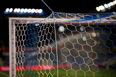 Stadyumda futbol ağı. Futbol mu?.