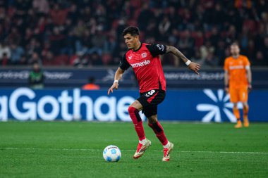 LEVERKUSEN, ALMANY - 28 Mart 2025: Piero Hincapie - Bundesliga, maç 27. Bayer Leverkusen, Bayarena 'da Bochum' a karşı.