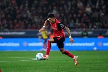 LEVERKUSEN, ALMANY - 28 Mart 2025: Piero Hincapie - Bundesliga, maç 27. Bayer Leverkusen, Bayarena 'da Bochum' a karşı.