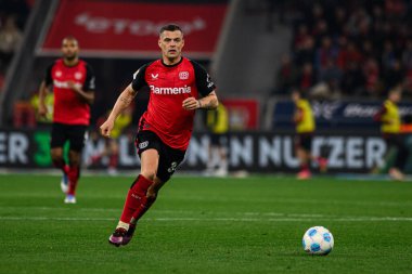 LEVERKUSEN, ALMANY - 28 Mart 2025: Granit Xhaka - Bundesliga, maç 27. Bayer Leverkusen, Bayarena 'da Bochum' a karşı.