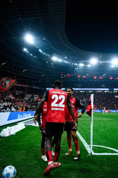 LEVERKUSEN, ALMANY - 28 Mart 2025 Victor Boniface - Bundesliga, maç 27. Bayer Leverkusen, Bayarena 'da Bochum' a karşı.