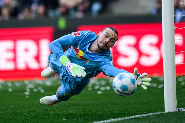 MoENCHENGLADBACH, ALMANY - 29 Mart 2025: Maarten Vandevoordt - Bundesliga, maç günü 27. Borussia Moenchengladbach Borussia Park 'ta RB Leipzig' e karşı.