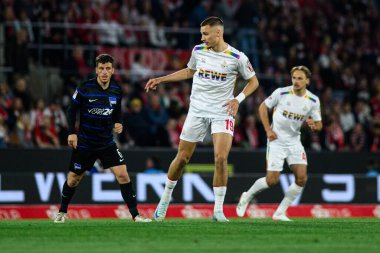 COLOGNE, GERMANY - 5 Nisan 2025: Tim Lemperle - Rhein Energie Stadion 'da 2.Bundesliga 1.FC Koeln' e karşı Hertha BSC maçı