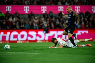 COLOGNE, ALMANY - 5 Nisan 2025: İmad Rondic, 2.Bundesliga 1 'in futbol maçı. FC Koeln, Hertha BSC 'ye karşı Rhein Enerji Stadyumu' nda