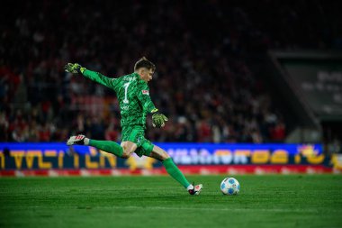 COLOGNE, ALMANY - 5 Nisan 2025: Tjark Ernst, 2.Bundesliga 1 'in futbol maçı. FC Koeln, Hertha BSC 'ye karşı Rhein Enerji Stadyumu' nda