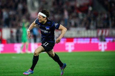 COLOGNE, ALMANY - 5 Nisan 2025: Fabian Reese, 2.Bundesliga 1 'in futbol maçı. FC Koeln, Hertha BSC 'ye karşı Rhein Enerji Stadyumu' nda