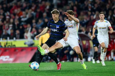 COLOGNE, GERMANY - 5 Nisan 2025: Luca Schuler - Rhein Energie Stadion 'da 2.Bundesliga 1.FC Koeln' e karşı Hertha BSC maçı