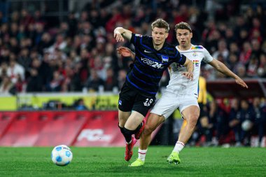 COLOGNE, GERMANY - 5 Nisan 2025: Luca Schuler - Rhein Energie Stadion 'da 2.Bundesliga 1.FC Koeln' e karşı Hertha BSC maçı