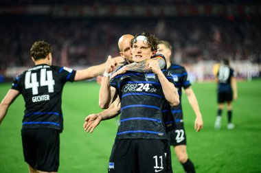 COLOGNE, ALMANY - 5 Nisan 2025: Fabian Reese, 2.Bundesliga 1 'in futbol maçı. FC Koeln, Hertha BSC 'ye karşı Rhein Enerji Stadyumu' nda