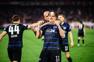 COLOGNE, ALMANY - 5 Nisan 2025: Fabian Reese, 2.Bundesliga 1 'in futbol maçı. FC Koeln, Hertha BSC 'ye karşı Rhein Enerji Stadyumu' nda