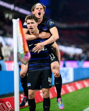 COLOGNE, GERMANY - 5 APRIL, 2025: Linus Gechter, Fabian Reese - Rhein Energie Stadion 'da 2.Bundesliga 1.FC Koeln' e karşı Hertha BSC maçı