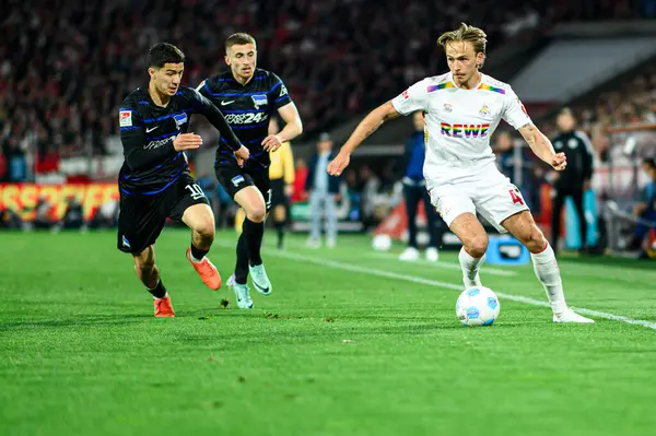 COLOGNE, GERMANY - 5 Nisan 2025: Mathias Olesen - Rhein Energie Stadion 'da 2.Bundesliga 1.FC Koeln' e karşı Hertha BSC maçı