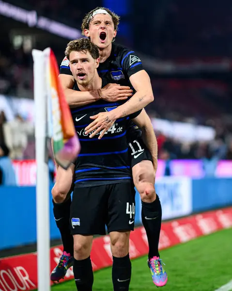 COLOGNE, GERMANY - 5 APRIL, 2025: Linus Gechter, Fabian Reese - Rhein Energie Stadion 'da 2.Bundesliga 1.FC Koeln' e karşı Hertha BSC maçı
