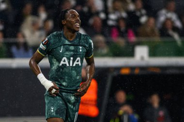 FRANKFURT, GERMANY - 17 Nisan 2025: Mathys Tel - Eintracht Frankfurt ile Tottenham Hotspur F.C. arasındaki UEFA Avrupa Ligi maçı Deutsche Bank Park 'ta..