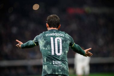 FRANKFURT, GERMANY - 17 Nisan 2025: James Maddison - Eintracht Frankfurt ile Tottenham Hotspur F.C. arasındaki UEFA Avrupa Ligi maçı Deutsche Bank Park 'ta..