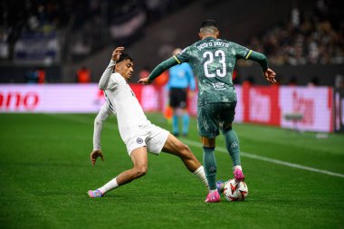 FRANKFURT, GERMANY - 17 APRIL, 2025: Pedro Porro - Eintracht Frankfurt ile Tottenham Hotspur F.C. arasındaki UEFA Avrupa Ligi maçı Deutsche Bank Park 'ta..