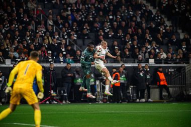 FRANKFURT, GERMANY - 17 Nisan 2025: Rasmus Kristensen - Eintracht Frankfurt ile Tottenham Hotspur F.C. arasındaki UEFA Avrupa Ligi maçı Deutsche Bank Park 'ta..