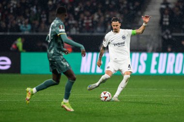FRANKFURT, GERMANY - 17 Nisan 2025: Robin Koch - Eintracht Frankfurt ile Tottenham Hotspur F.C. arasındaki UEFA Avrupa Ligi maçı Deutsche Bank Park 'ta..