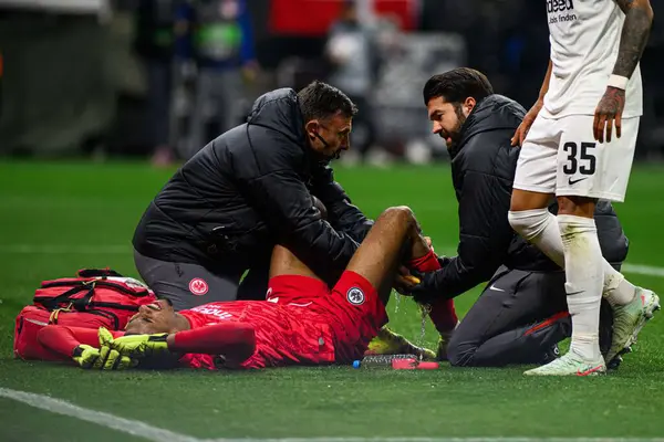 FRANKFURT, GERMANY - 17 Nisan 2025: Kaua Santos - Eintracht Frankfurt ile Tottenham Hotspur F.C. arasındaki UEFA Avrupa Ligi maçı Deutsche Bank Park 'ta..