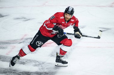 COLOGNE, Almanya - 19 Nisan 2025: Frederik Storm - Hokey play-off maçı DeL KOELNER HAIE - Lanxess Arena 'da EISBAEREN BERLIN. Sadece yazı işleri için. Satmak veya dağıtmak yasaktır.