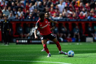 LEVERKUSEN, GERMANY - 26 APRIL, 2025: Nathan Tella - Bundesliga maçı Bayer 04 Leverkusen, Bayarena 'da FC Augsburg' a karşı. 