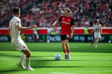 LEVERKUSEN, GERMANY - 26 APRIL, 2025: Florian Wirtz - Bundesliga maçı Bayer 04 Leverkusen FC Augsburg 'a karşı Bayarena. 