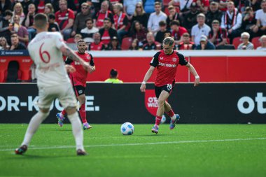 LEVERKUSEN, GERMANY - 26 APRIL, 2025: Florian Wirtz - Bundesliga maçı Bayer 04 Leverkusen FC Augsburg 'a karşı Bayarena. 