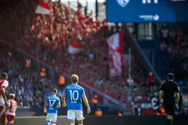 BOCHUM, ALMANY - 27 APRIL, 2025: Dani de Wit, taraftarlar destekliyor - VfL Bochum - 1. FC Union Berlin 1: 1 Vonovia Stadyumu 'nda.