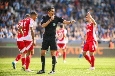 BOCHUM, GERMANY - 27 Nisan 2025: Deniz Aytekin - Bundesliga maçı VfL Bochum - 1. FC Union Berlin 1: 1 Vonovia Stadyumu 'nda.
