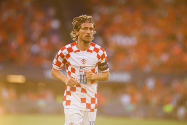 ROTTERDAM, NETHERLANDS - 14 Haziran 2023: Luka Modric - UEFA Uluslar Ligi Finalleri. Yarı final Hollanda - Hırvatistan De Kuip 'te