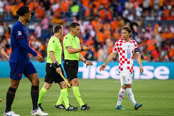 ROTTERDAM, NETHERLANDS - 14 Haziran 2023: Luka Modric - UEFA Uluslar Ligi Finalleri. Yarı final Hollanda - Hırvatistan De Kuip 'te