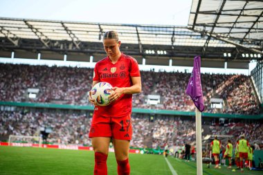 COLOGNE, GERMANY - 1 Mayıs 2025: Klara Buhl - DFB-Pokal Frauen (Almanya Kadınlar Kupası) FC Bayern Münih-SV Werder Bremen 'e karşı Rhein Enerji Stadyumu' nda maç.