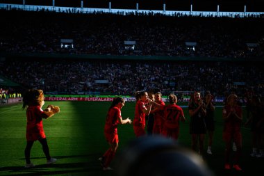 COLOGNE, GERMANY - 1 Mayıs 2025: - DFB-Pokal Frauen (Almanya Kadınlar Kupası) FC Bayern Münih - SV Werder Bremen maçı Rhein Energie Stadion 'da.