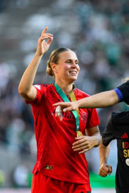 COLOGNE, GERMANY - 1 Mayıs 2025: Klara Buhl - DFB-Pokal Frauen (Almanya Kadınlar Kupası) FC Bayern Münih-SV Werder Bremen 'e karşı Rhein Enerji Stadyumu' nda maç.