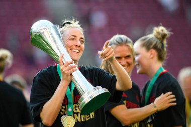 COLOGNE, GERMANY - 1 Mayıs 2025: Carolin Simon - DFB-Pokal Frauen (Almanya Kadınlar Kupası) maçı FC Bayern Münih - SV Werder Bremen Rhein Enerji Stadyumu 'nda.