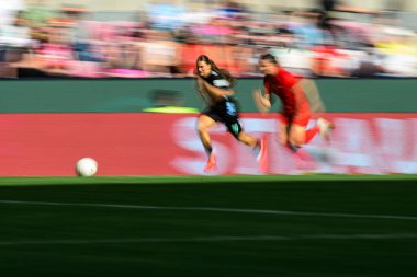 COLOGNE, GERMANY - 1 Mayıs 2025: Tuana Mahmoud - DFB-Pokal Frauen (Almanya Kadınlar Kupası) maçı FC Bayern Münih - SV Werder Bremen - Rhein Enerji Stadyumu 'nda.