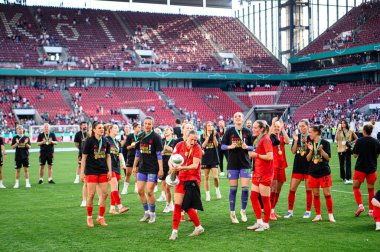 COLOGNE, GERMANY - 1 Mayıs 2025: Klara Buhl - DFB-Pokal Frauen (Almanya Kadınlar Kupası) FC Bayern Münih-SV Werder Bremen 'e karşı Rhein Enerji Stadyumu' nda maç.