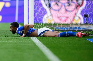 GELSENKIRCHEN, ALMANY - 2 MAYIS 2025 Moussa Sylla - 2 kişilik futbol maçı. Bundesliga FC Schalke 04 - SC Paderborn 07 Veltins Arena.