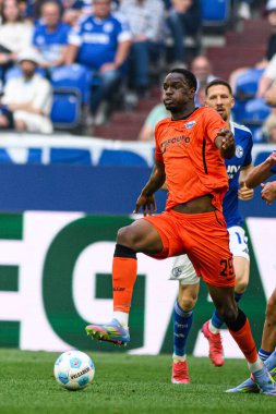 GELSENKIRCHEN, GERMANY - 2 Mayıs 2025: 2 futbol maçı. Bundesliga FC Schalke 04 - SC Paderborn 07 Veltins Arena.
