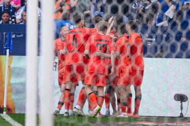 GELSENKIRCHEN, ALMANY - 2 MAYIS 2025 Marvin Mehlem - 2 Mayıs 'lık futbol maçı. Bundesliga FC Schalke 04 - SC Paderborn 07 Veltins Arena.