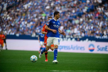 GELSENKIRCHEN, GERMANY - 2 Mayıs 2025: Marcin Kaminski - 2 kişilik futbol maçı. Bundesliga FC Schalke 04 - SC Paderborn 07 Veltins Arena.