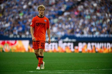 GELSENKIRCHEN, ALMANY - 2 MAYIS 2025: Mattes Hansen - 2 Mayıs 'lık futbol maçı. Bundesliga FC Schalke 04 - SC Paderborn 07 Veltins Arena.