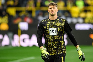 DORTMUND, GERMANY - 3 Mayıs 2025: Gregor Kobel - Borussia Dortmund-Vfl Wolfsburg maçı Signal Iduna Park 'ta