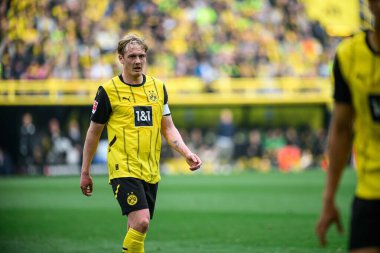 DORTMUND, GERMANY - 3 Mayıs 2025: Julian Brandt - Borussia Dortmund-Vfl Wolfsburg maçı Signal Iduna Park 'ta