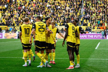 DORTMUND, GERMANY - 3 Mayıs 2025: gol, Serhou Guirassy - Borussia Dortmund vs Vfl Wolfsburg futbol karşılaşması Signal Iduna Park 'ta