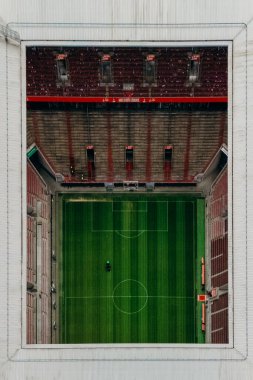 COLOGNE, ALMANY - 5 Mayıs 2025: Rhein Enerji Stadyumu 'nun havadan görünüşü. Bundesliga Club 1 'in ev sahibi stadyumu. FC Koln. Kadınlar Dünya Kupası Stadyumu. 2027