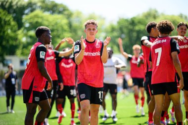 LEVERKUSEN, ALMANY - 10 MAYIS 2025: Julien Kurowski - Yarı-Final. A-Junioren Bundesliga maçı Bayer 04 Leverkusen, FC Bayern 'e karşı Ulrich-Haberland Stadyumu' nda.